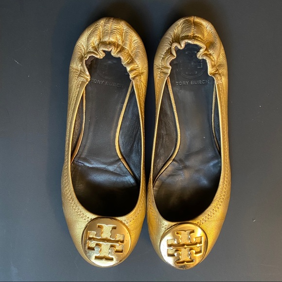 ❌SOLD❌Tory Burch Revas Flats Gold size 8 - Picture 4 of 8